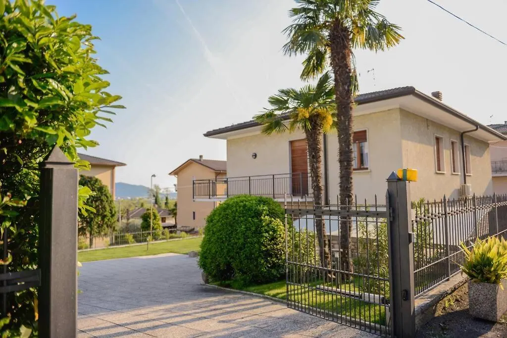 Villa Viola-Comoda Villetta A Caprino Veronese 0*,  Italy